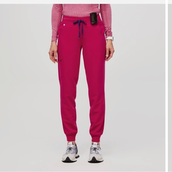 NWT Figs Ultra Rose XS/P Zamora Jogger - Picture 1 of 3